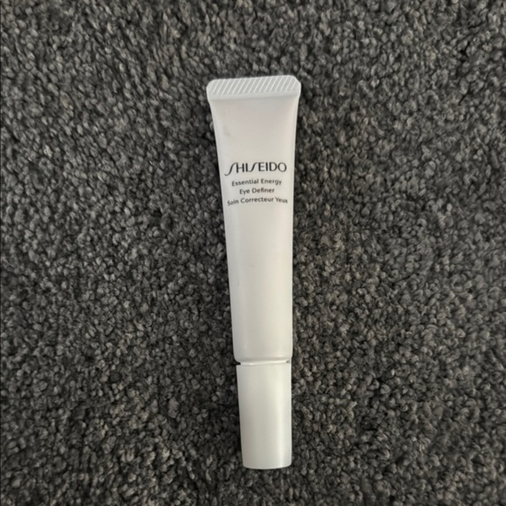 Shiseido essential energy eye definer